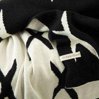 Kisses Cotton Mono-Knit Reversible Throw in Monochrome
