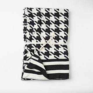 Pied-de-poule Cotton Mono-Knit Reversible Throw in Monochrome