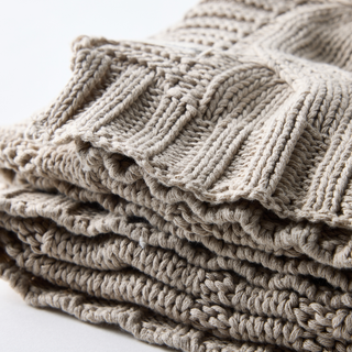 Cable knit cotton throw - linen colour